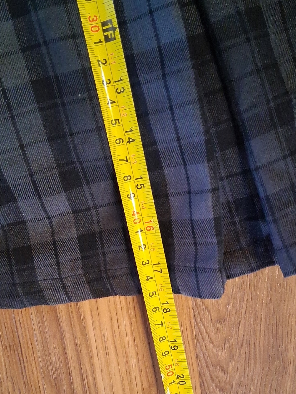 Vintage Hot Topic Black & Gray Plaid Pleated Mini Skirt with Buckle Detail - Picture 10 of 10